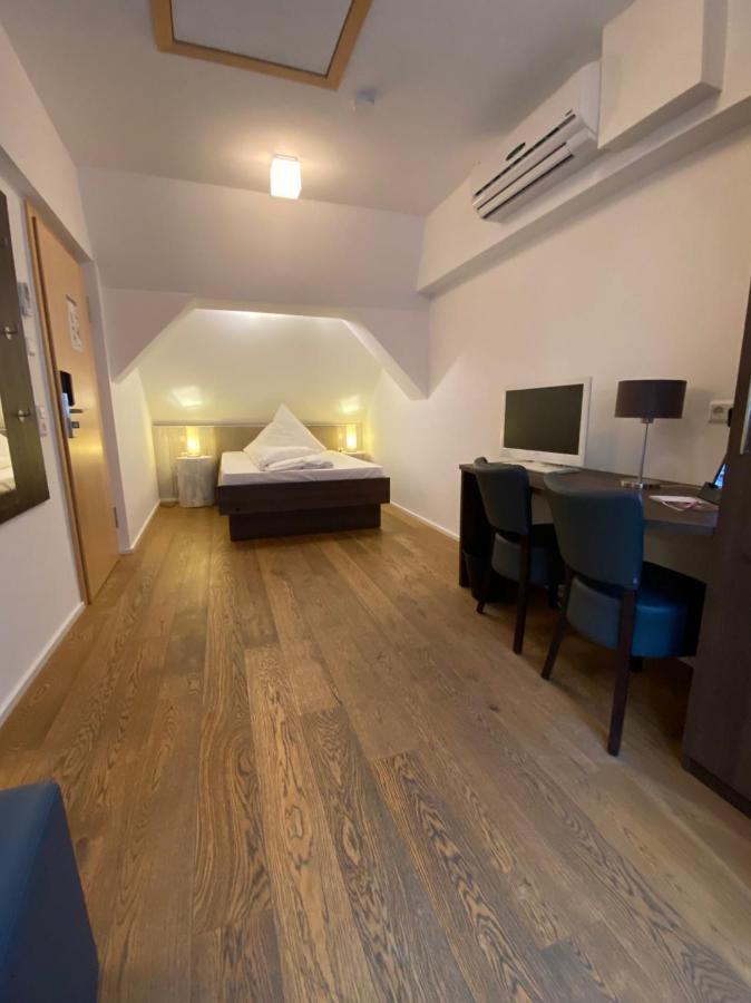 Hotel Gasthaus Zur Sonne Dinkelsbühl Zewnętrze zdjęcie